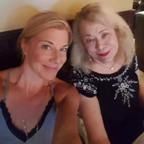 Meet your Posher, Jenny - Picture 2 of 2